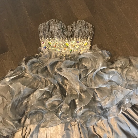 Short Front Long Back Party/Poem Dress - Picture 10 of 16